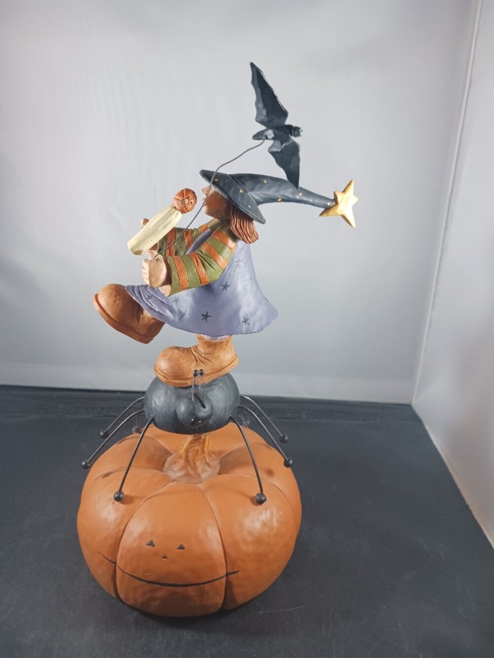 Vintage Williraye Studio Halloween - Along Came a Spider